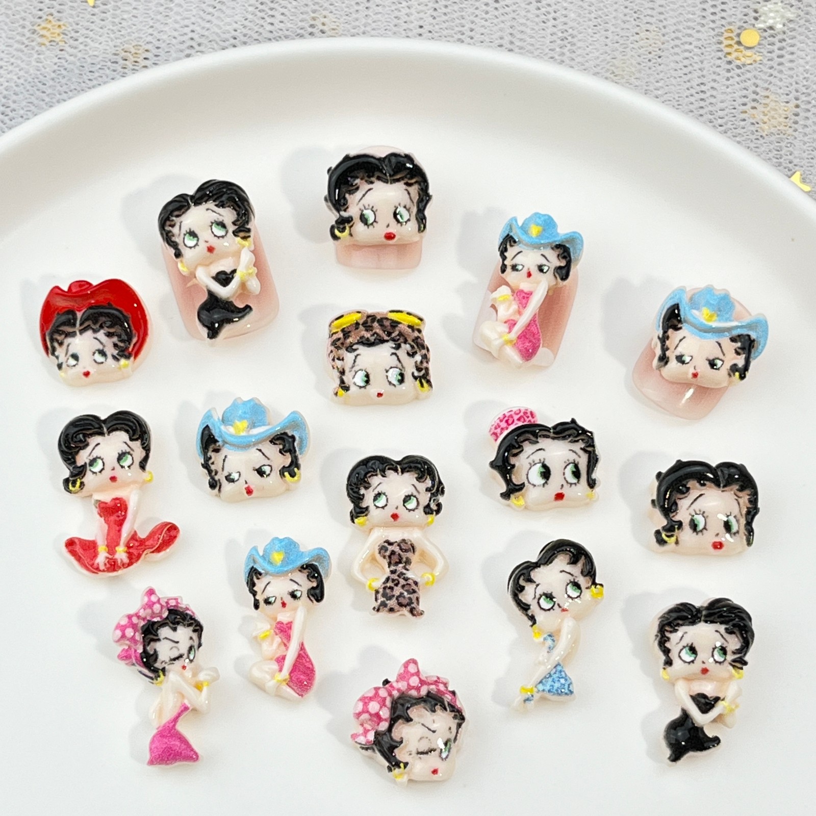 100 Stück Cartoon-Betty-Nagelk – Nail Art Bewertung und Preis